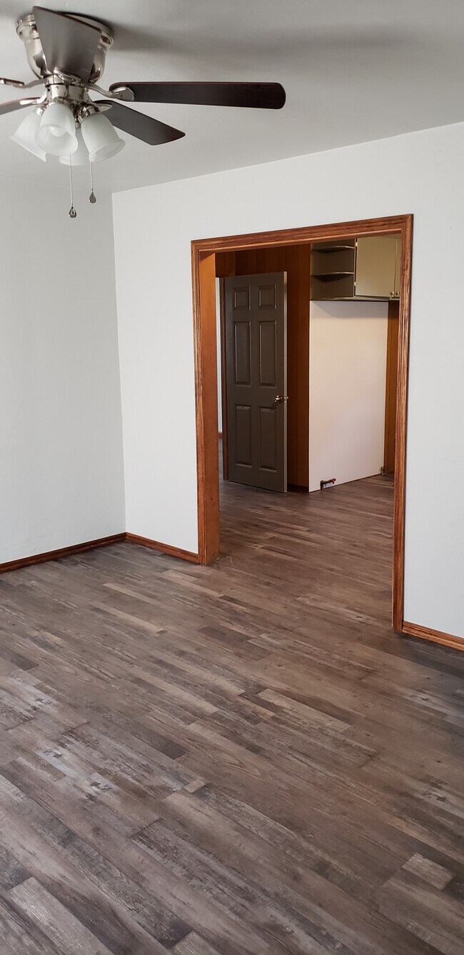 Building Photo - SE 44