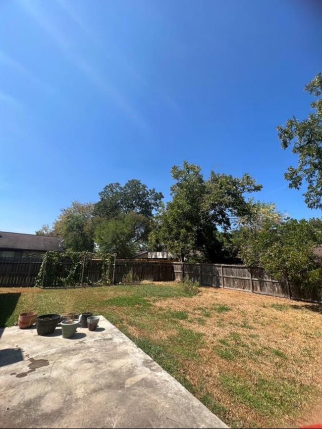 Building Photo - 3119 Jenny Dr