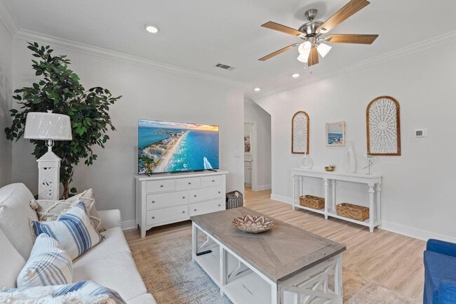 Building Photo - 206 Piper Cv