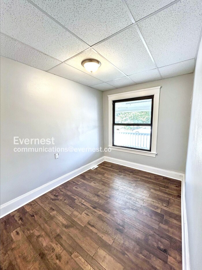 Building Photo - 1807 Denison Ave