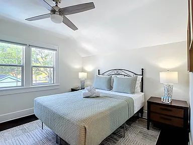 Building Photo - Fully Furnished St. Pete Pool Home Near Crescent Lake