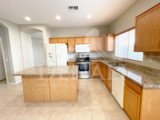 Building Photo - 8355 W Mary Ann Dr