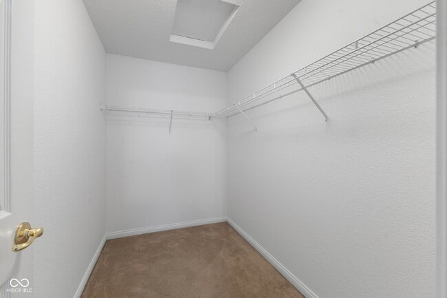 Building Photo - 5918 Remrod Dr