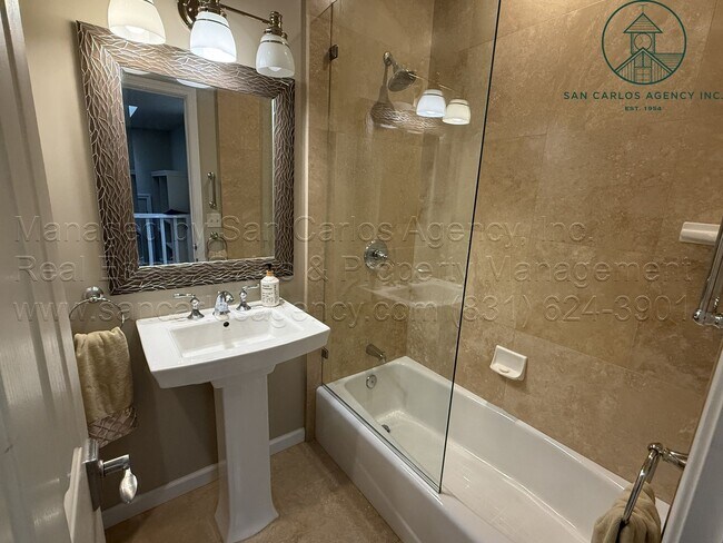 Building Photo - Spacious Five Bedroom Home in Gated High Meadow Neighborhood