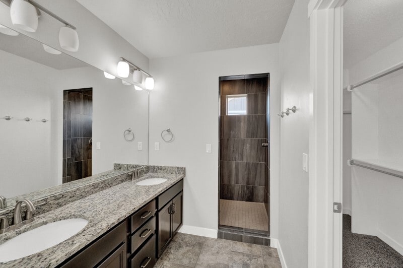 Building Photo - 1113 Meadow Walk Dr