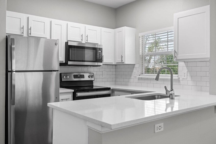 Primary Photo - Isabella Apartment Homes