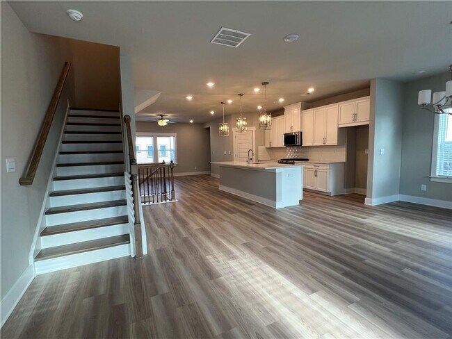Building Photo - 1061 Knoxboro Ln