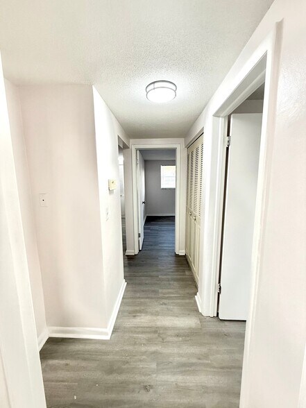 Building Photo - 7535 Betula Dr