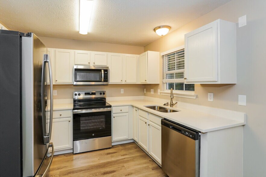 Building Photo - 417 Scotts Creek Trail