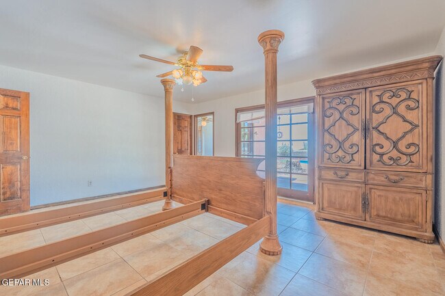 Building Photo - 6815 Villa Hermosa Dr
