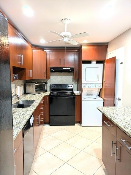 Building Photo - 4250 Galt Ocean Dr