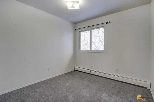 Building Photo - 531 Idaho St