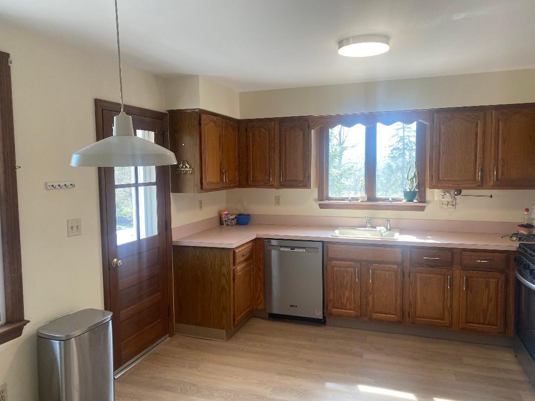 Building Photo - 107 Garside Ave