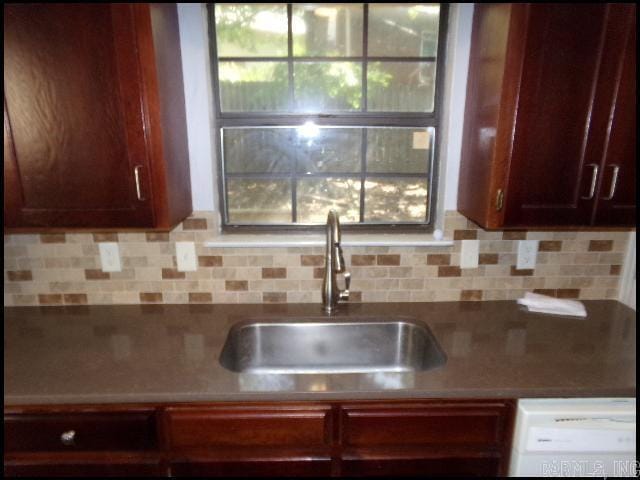 Building Photo - 8 Woodlore Cir