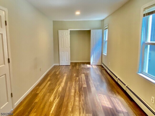 Building Photo - 79 Spruce St