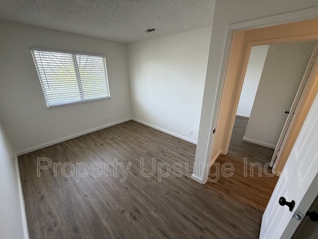 Building Photo - 1825 Roanoke Ave