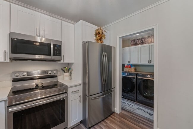 Building Photo - 3Bed/2Bath Lake Monticello Rental