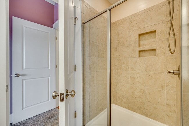 Building Photo - Gorgeous 4 bedroom 3.5 bath home in Riverwalk of Rock Hill!