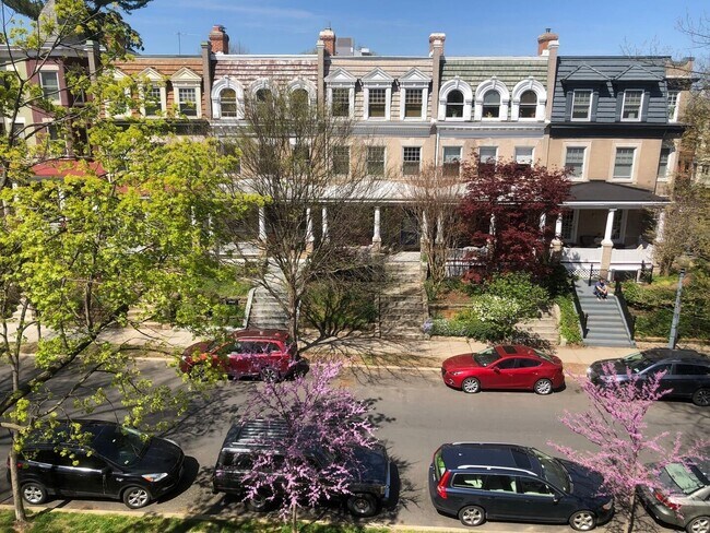 Building Photo - 3324 18th St NW