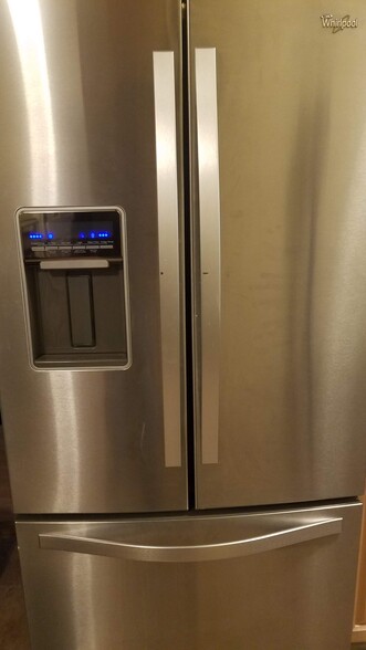 Kitchen stainless bottom freezer with filtered water and ice - 358 Pearl Street