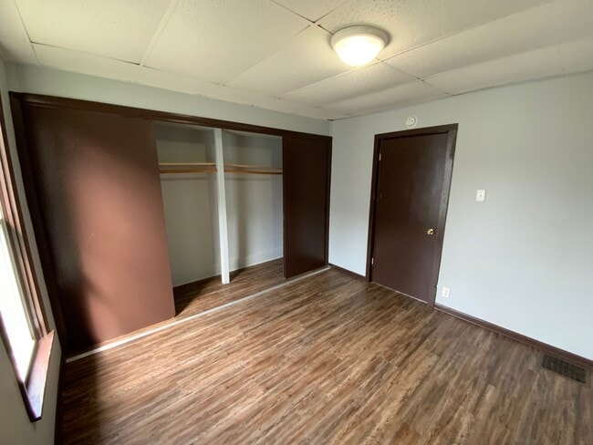 Building Photo - 53 Lake St