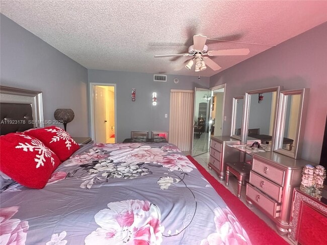 Building Photo - 1801 S Ocean Dr