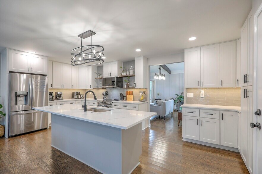 Building Photo - 7617 Windsor St