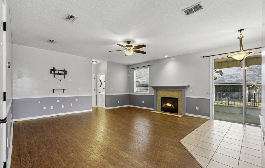 Building Photo - 1601 Majestic View Ln