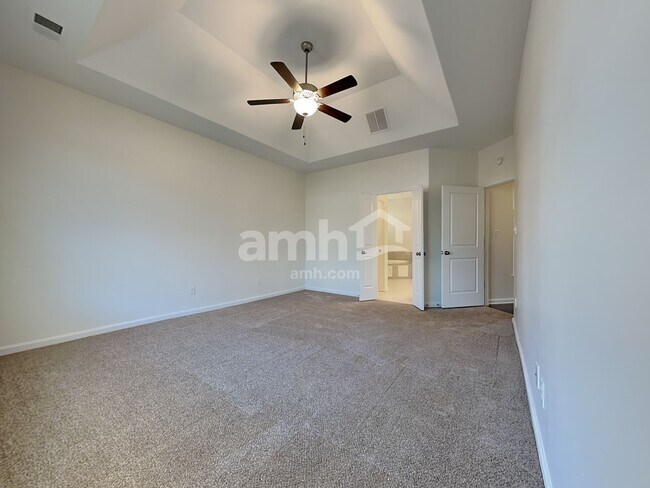 Building Photo - 5571 Stonecrest Dr