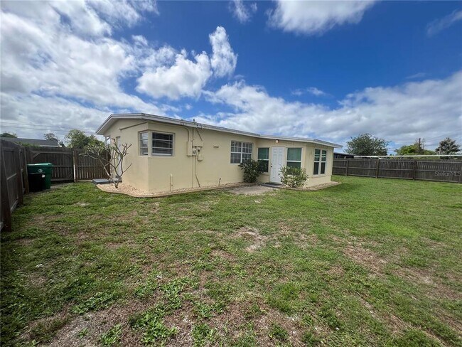 Building Photo - 2377 Starlite Ln