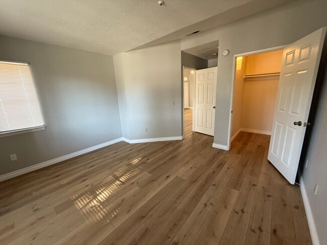 Building Photo - Jess Ranch- Brookhollow Condo, 55+ Communi...