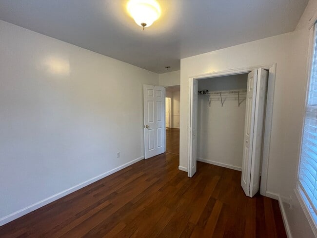 Building Photo - 2203 Yaupon Dr