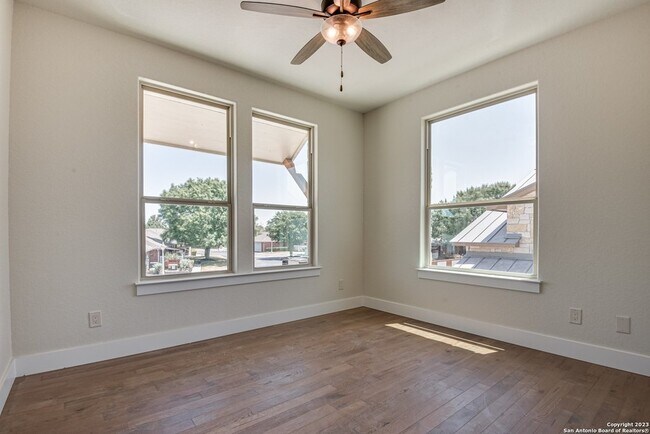 Building Photo - 1702 Gruene Vineyard Crossing