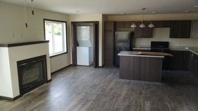 Building Photo - 3807 E Hamilton Ave