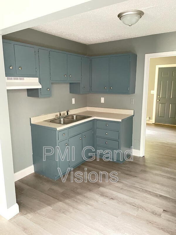 Building Photo - 1343 N Gulick Ave