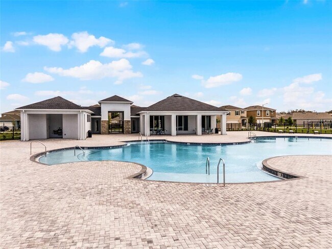 Building Photo - 544 Park Pl Blvd