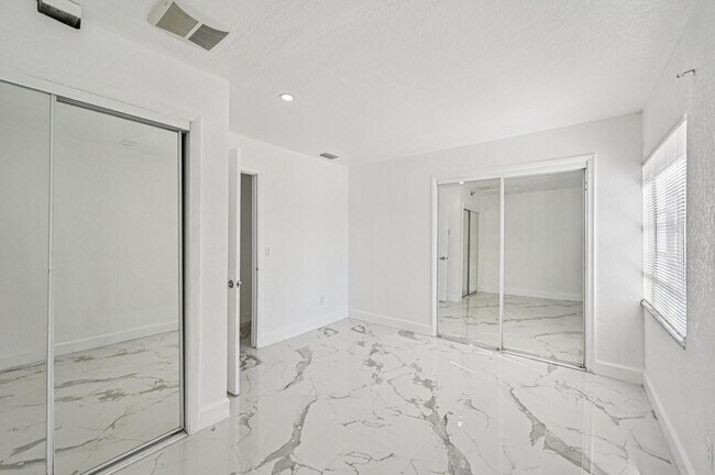 Building Photo - 4549 Baldric St