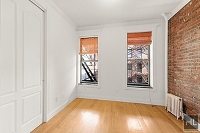 Building Photo - MOTT STREET