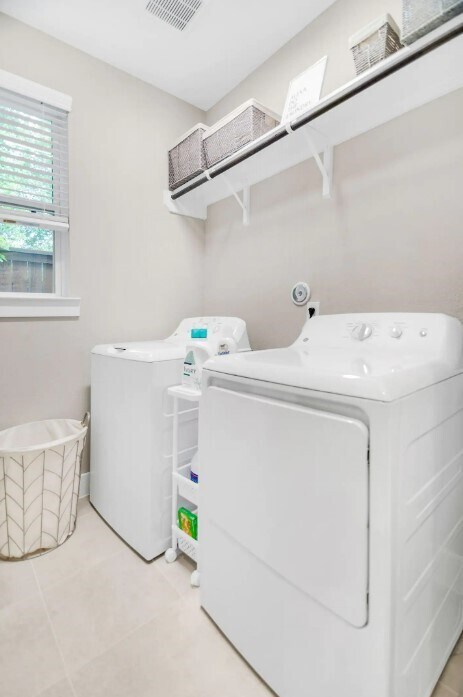 Building Photo - 703 Strawberry Pines Ct