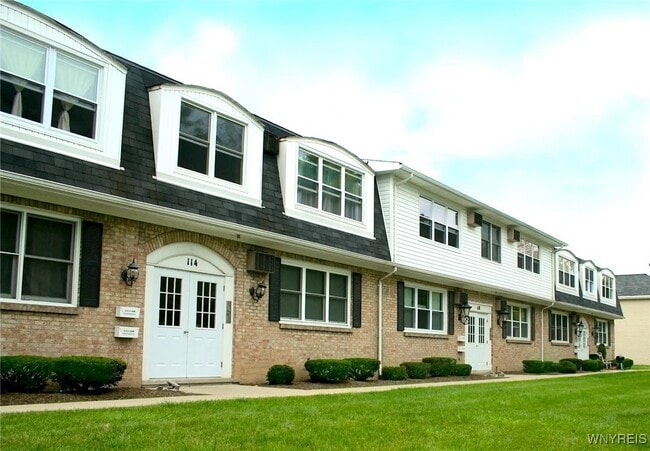 Primary Photo - 64 Sundridge Dr