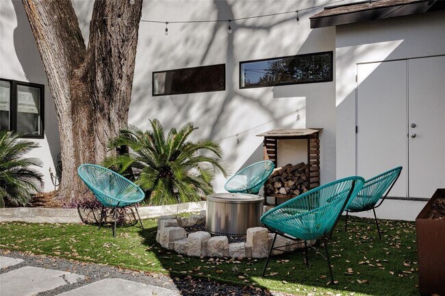 Building Photo - 2412 Wilson St