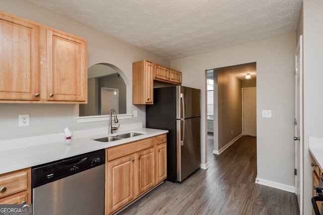 Building Photo - 10 Zebulon Pl