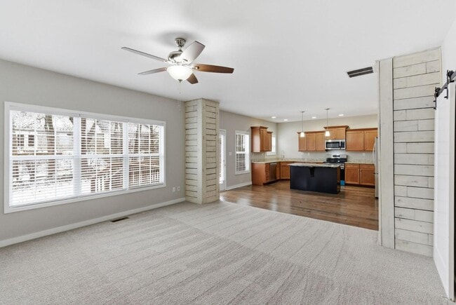 Building Photo - 1168 Autumn Ridge Dr