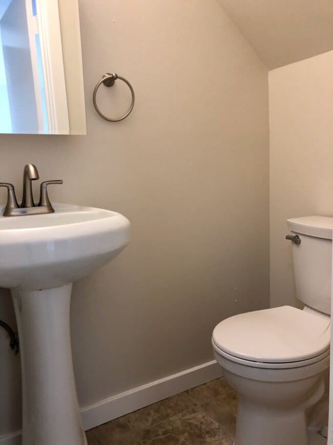 Building Photo - 3601 NE 73rd Pl