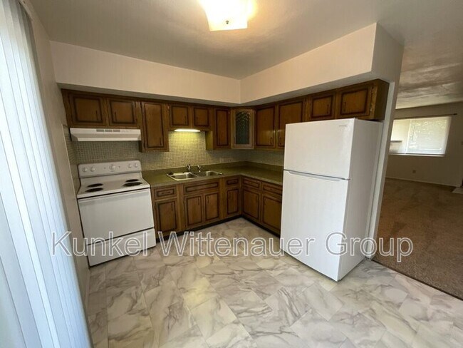 Building Photo - 900-208 8th Street