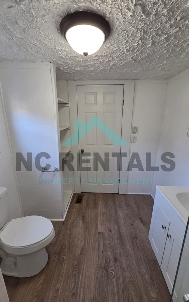 Building Photo - 715 3rd Ave