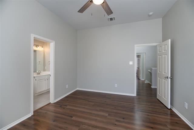 Building Photo - 5621 Old Orchard Dr