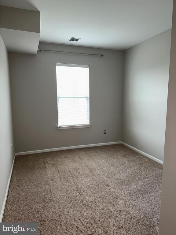 Building Photo - 702 Van Gogh Ct