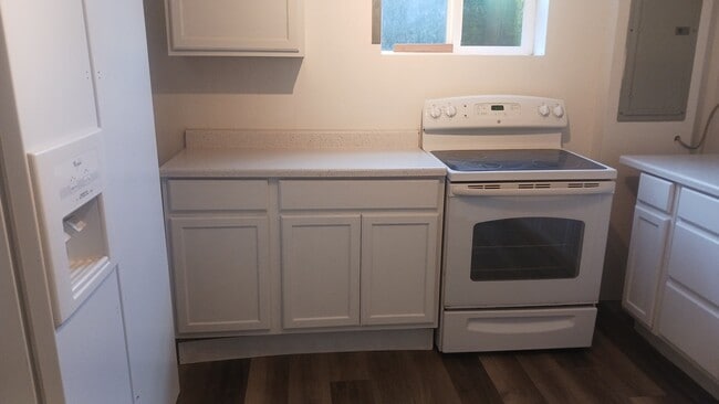 Shared Kitchen - 8759 SE Henderson St