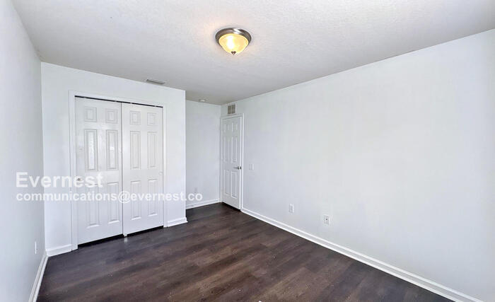 Building Photo - 692 Sea Holly Dr